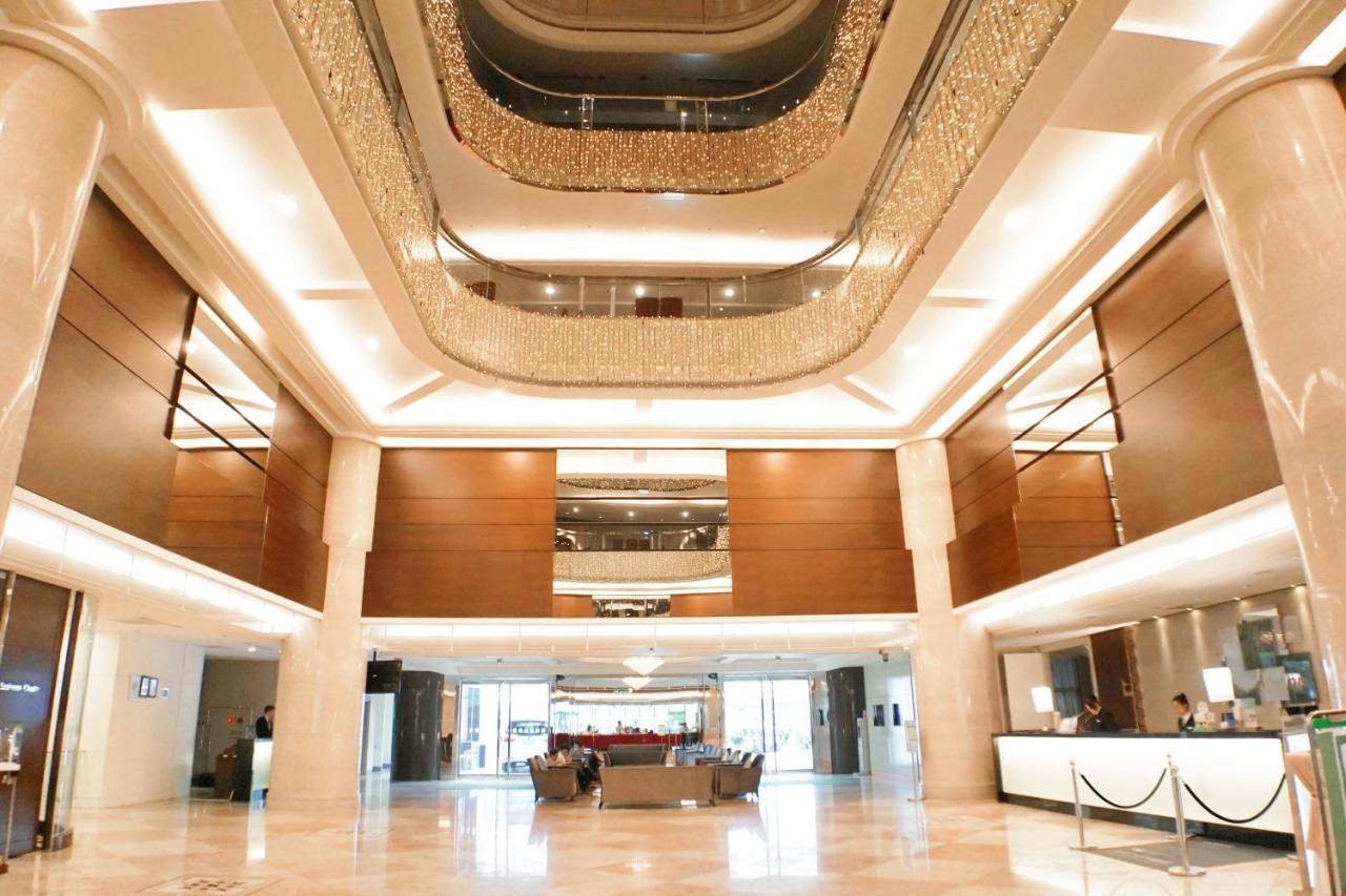 Hione Holiday Hotel Taipei Exterior photo