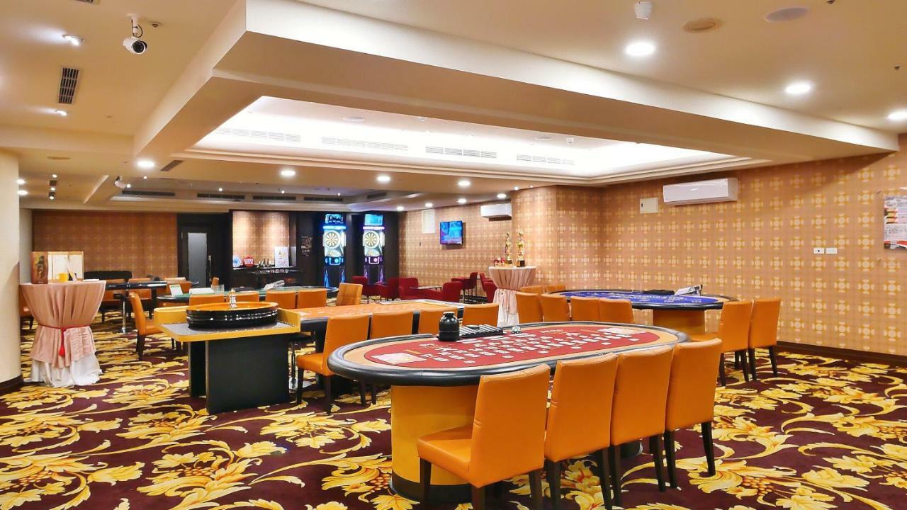 Hione Holiday Hotel Taipei Exterior photo