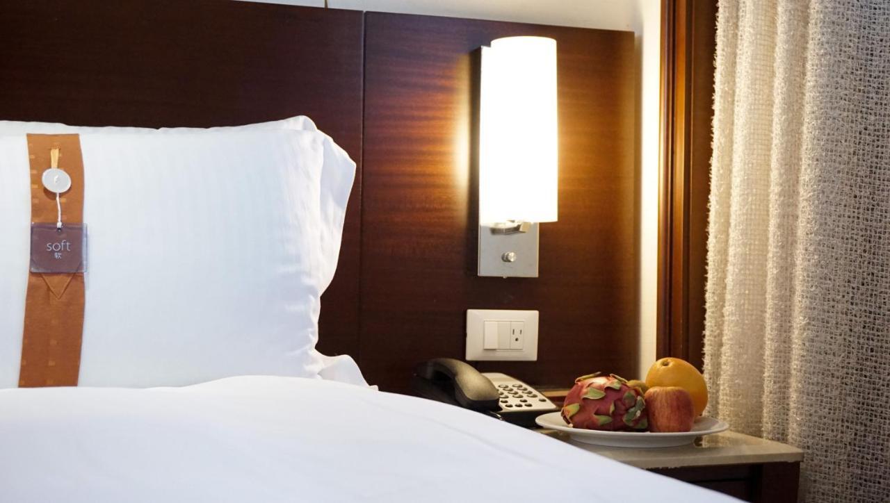 Hione Holiday Hotel Taipei Exterior photo